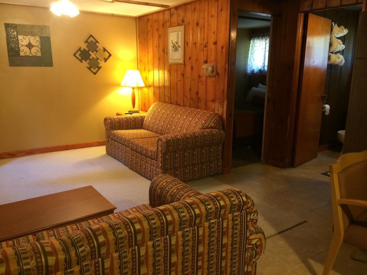 Alpine Motel Branch Екстериор снимка