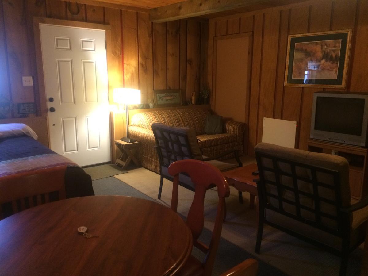 Alpine Motel Branch Екстериор снимка