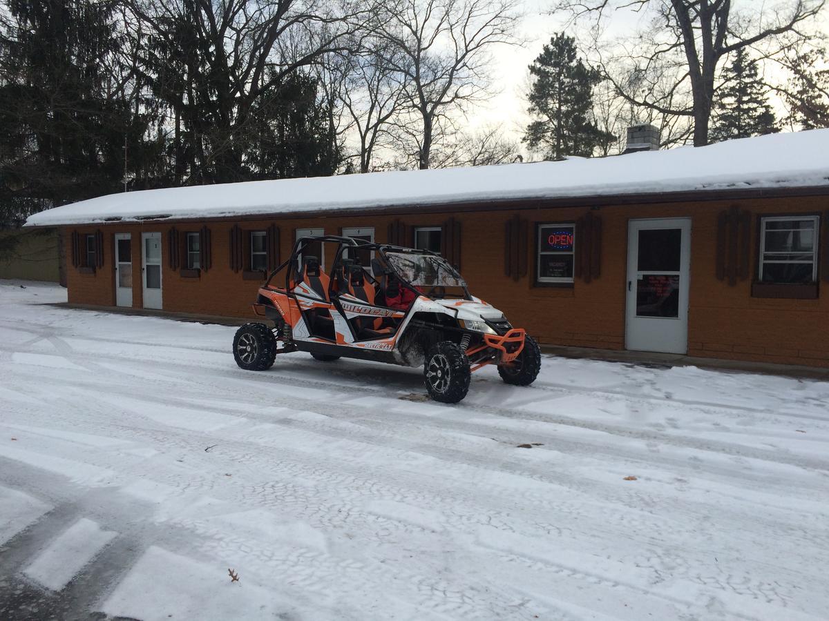 Alpine Motel Branch Екстериор снимка
