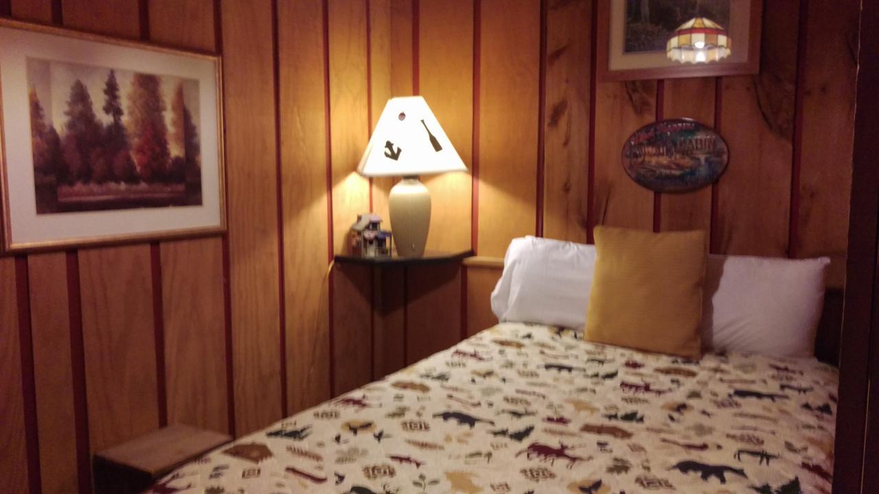 Alpine Motel Branch Екстериор снимка